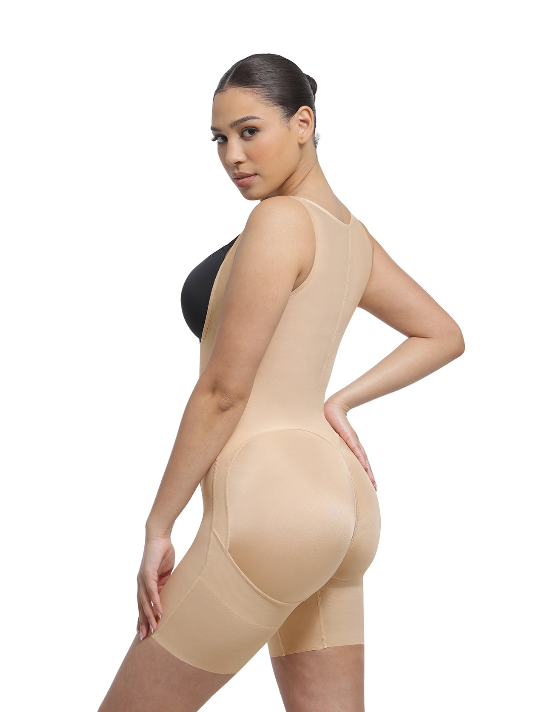 Sculpteur Zippé Sous Poitrine