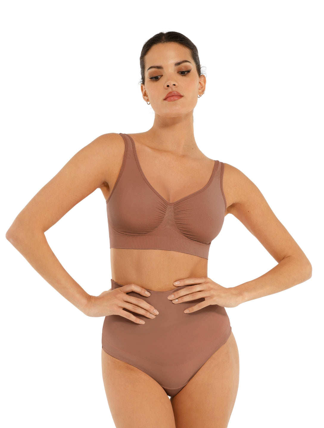 Soutien-gorge gainant à bretelles larges